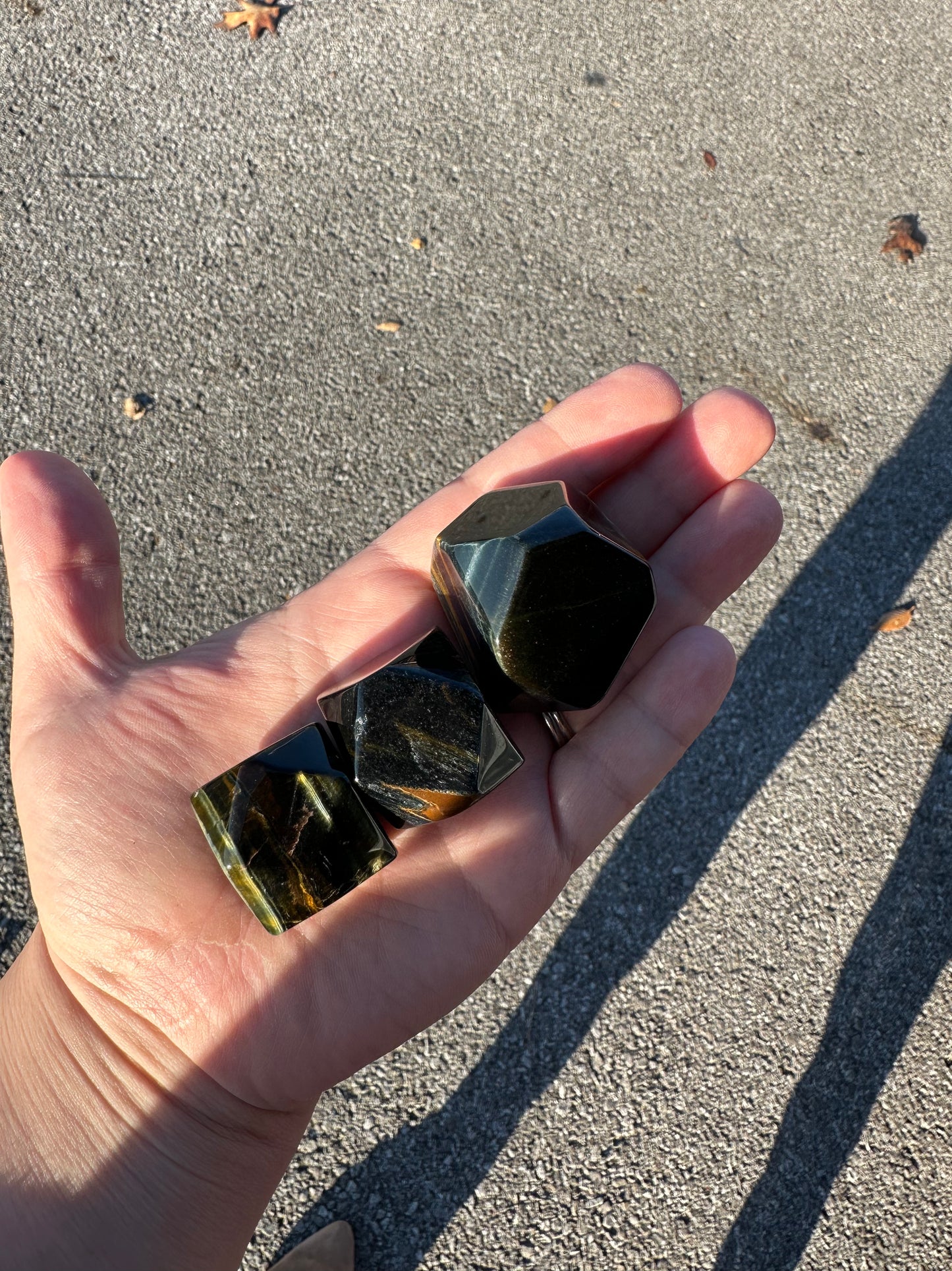BLUE TIGER’S EYE GEOS